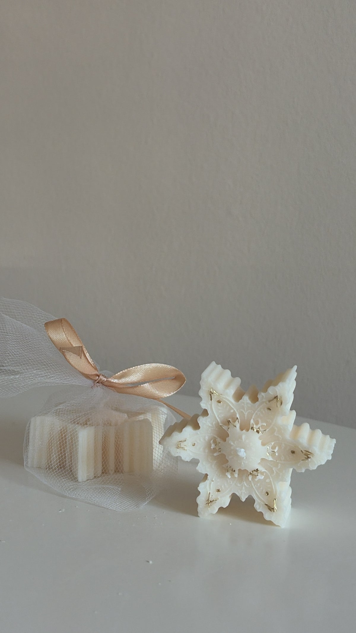 Snowflake Candle - Schneeflocke Kerze aus Rapswachs