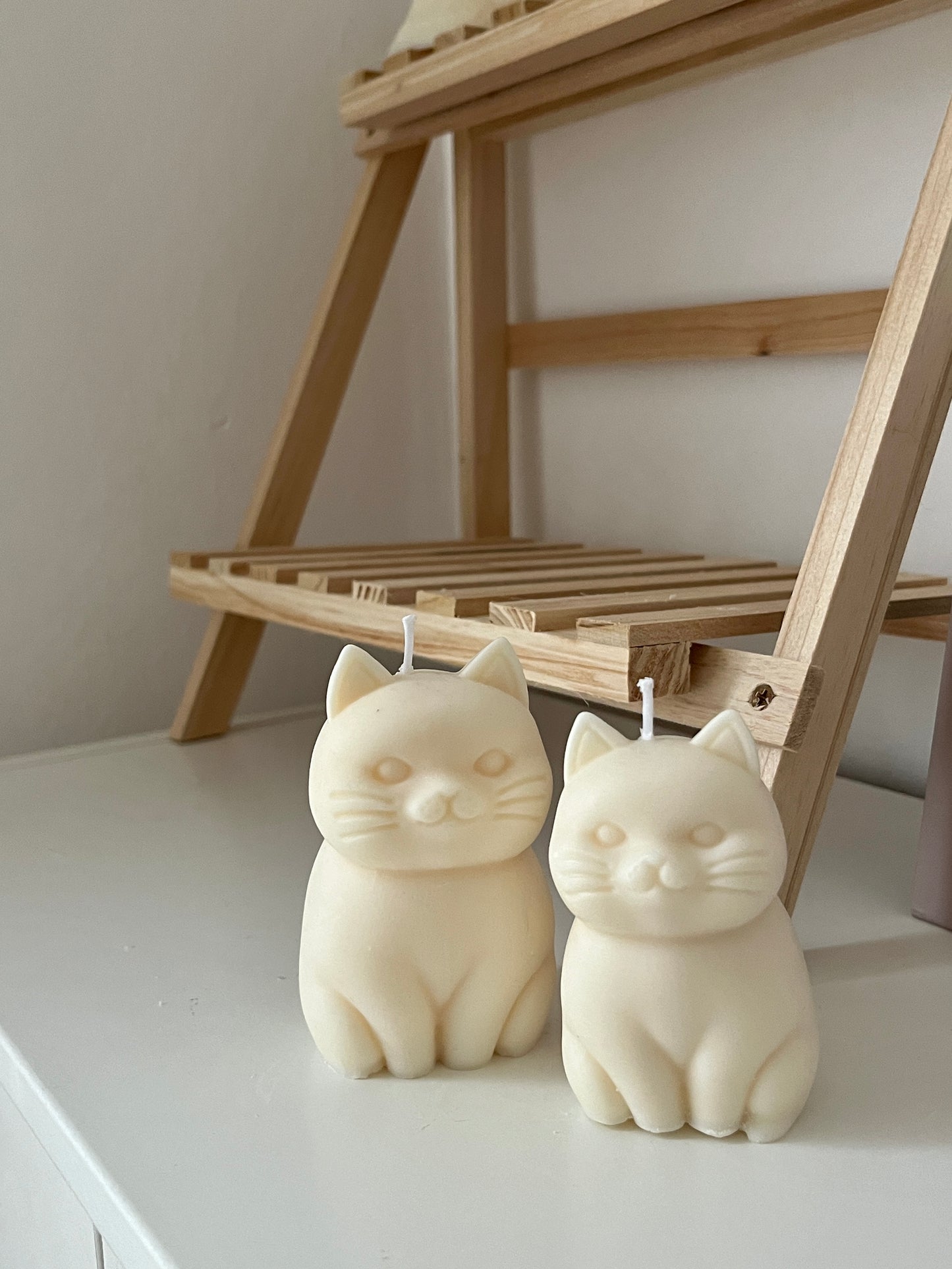 CAT - Katze Kerze aus Rapswachs
