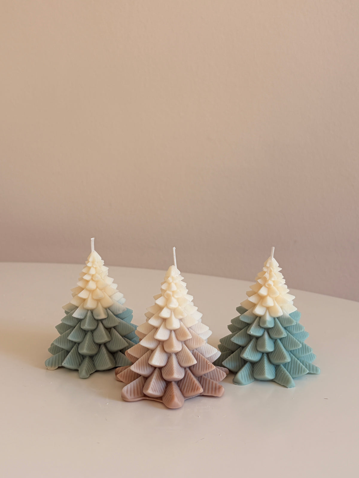 Chrismas Tree M- Weihnachtsbaum Kerze aus Rapswachs
