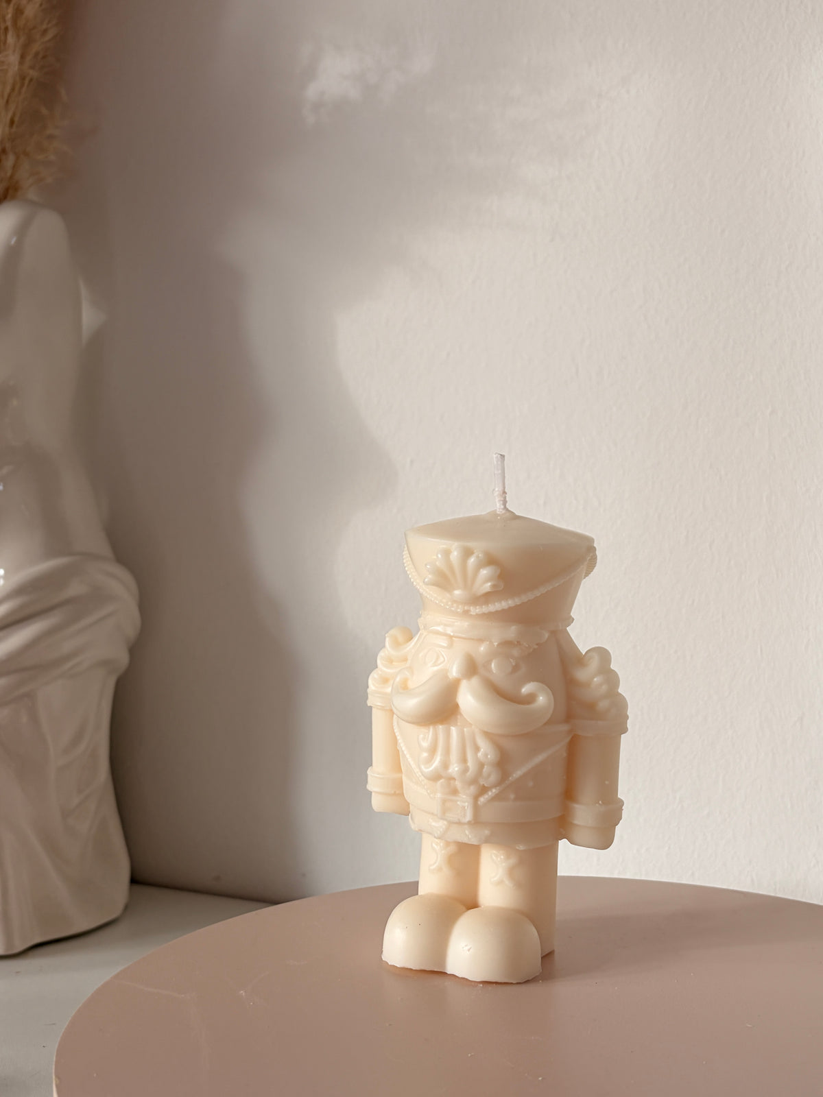 Nutcracker - Nussknacker Kerze aus Rapswachs