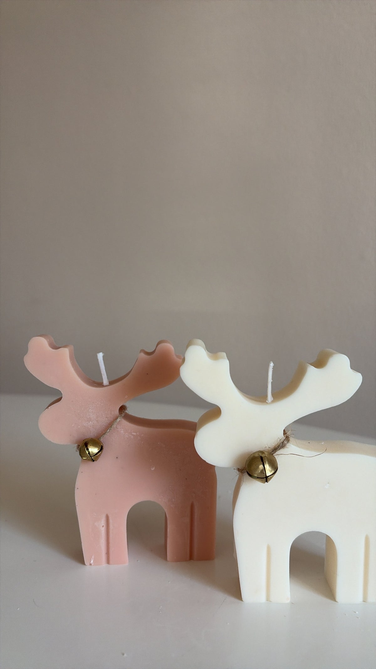 Reindeer Candle -  Rentier Kerze aus Rapswachs