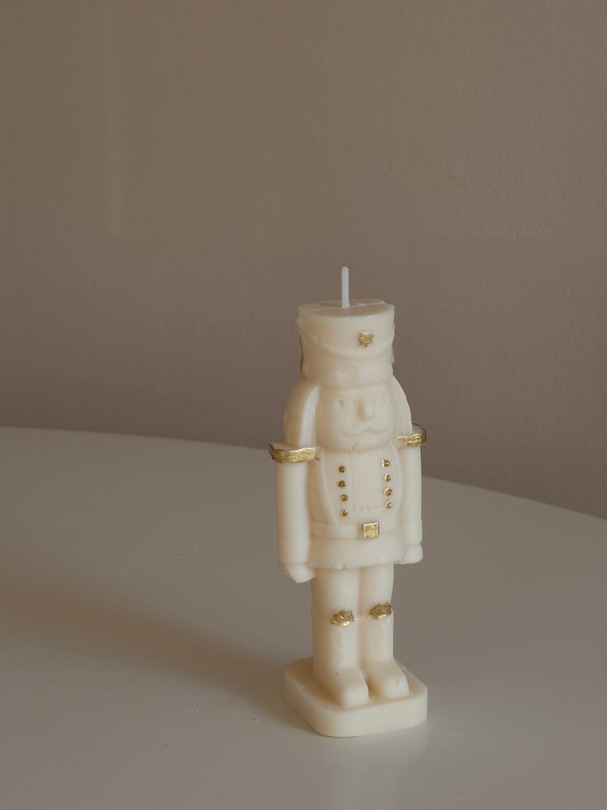 Nutcracker - Nussknacker Kerze aus Rapswachs