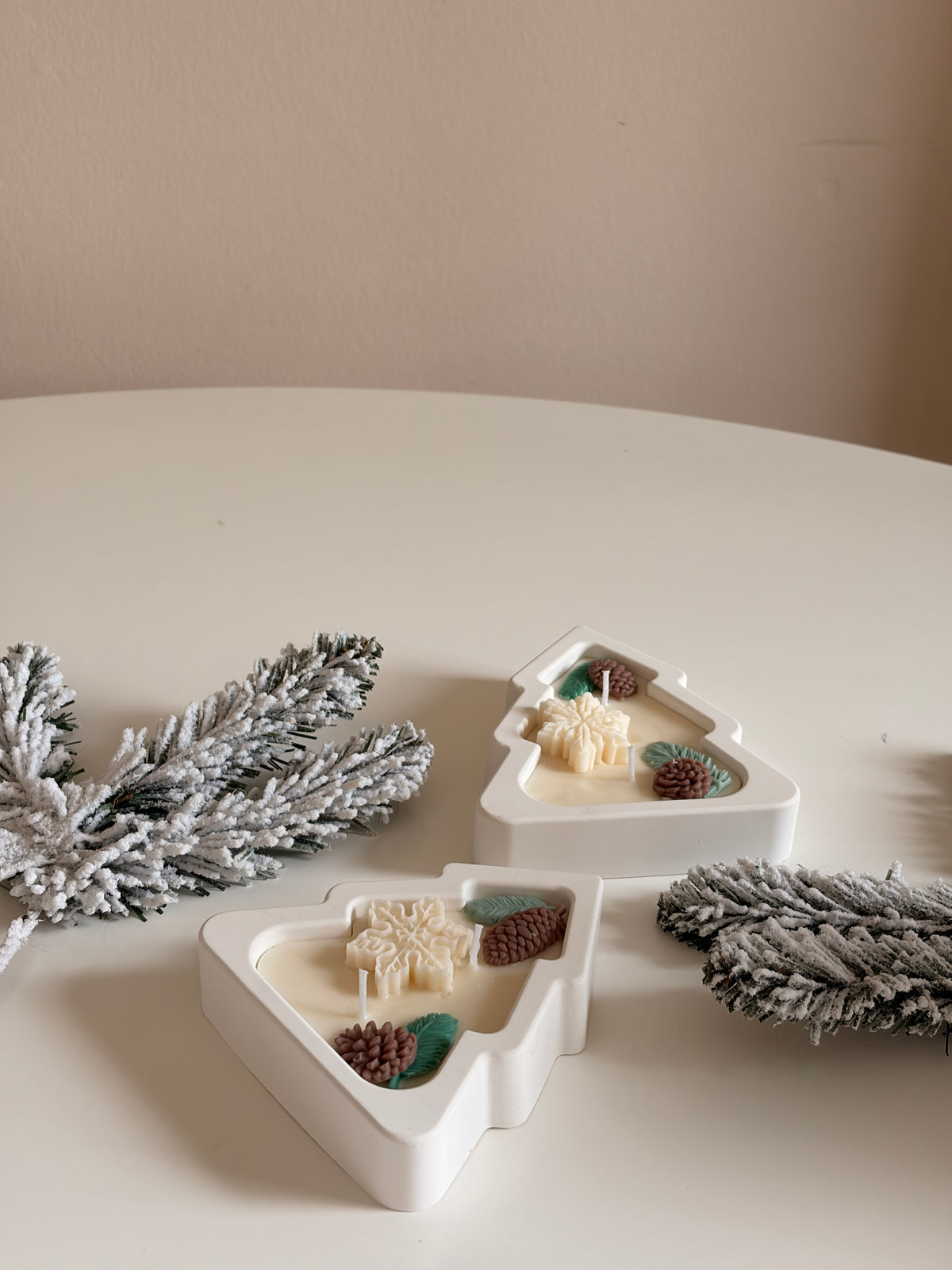 Tree Candle - Duftkerze im Behälter aus Rapswachs