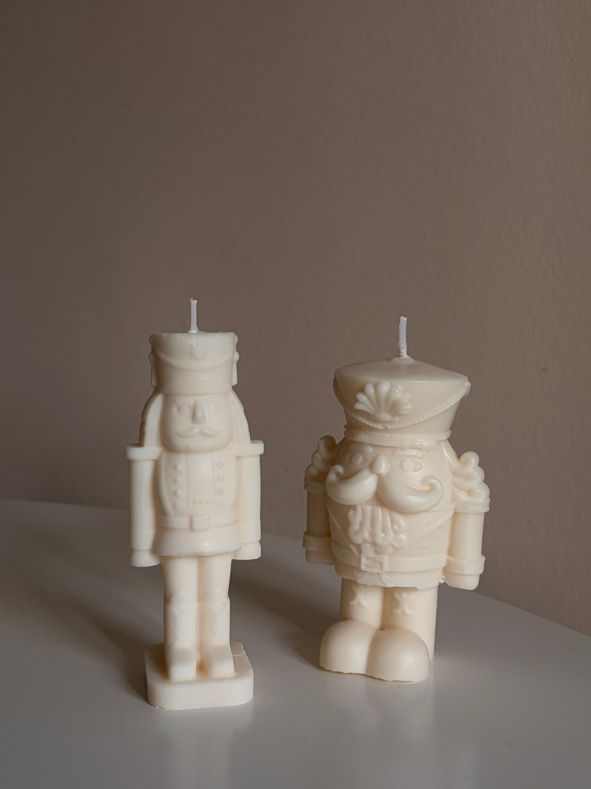Nutcracker - Nussknacker Kerze aus Rapswachs